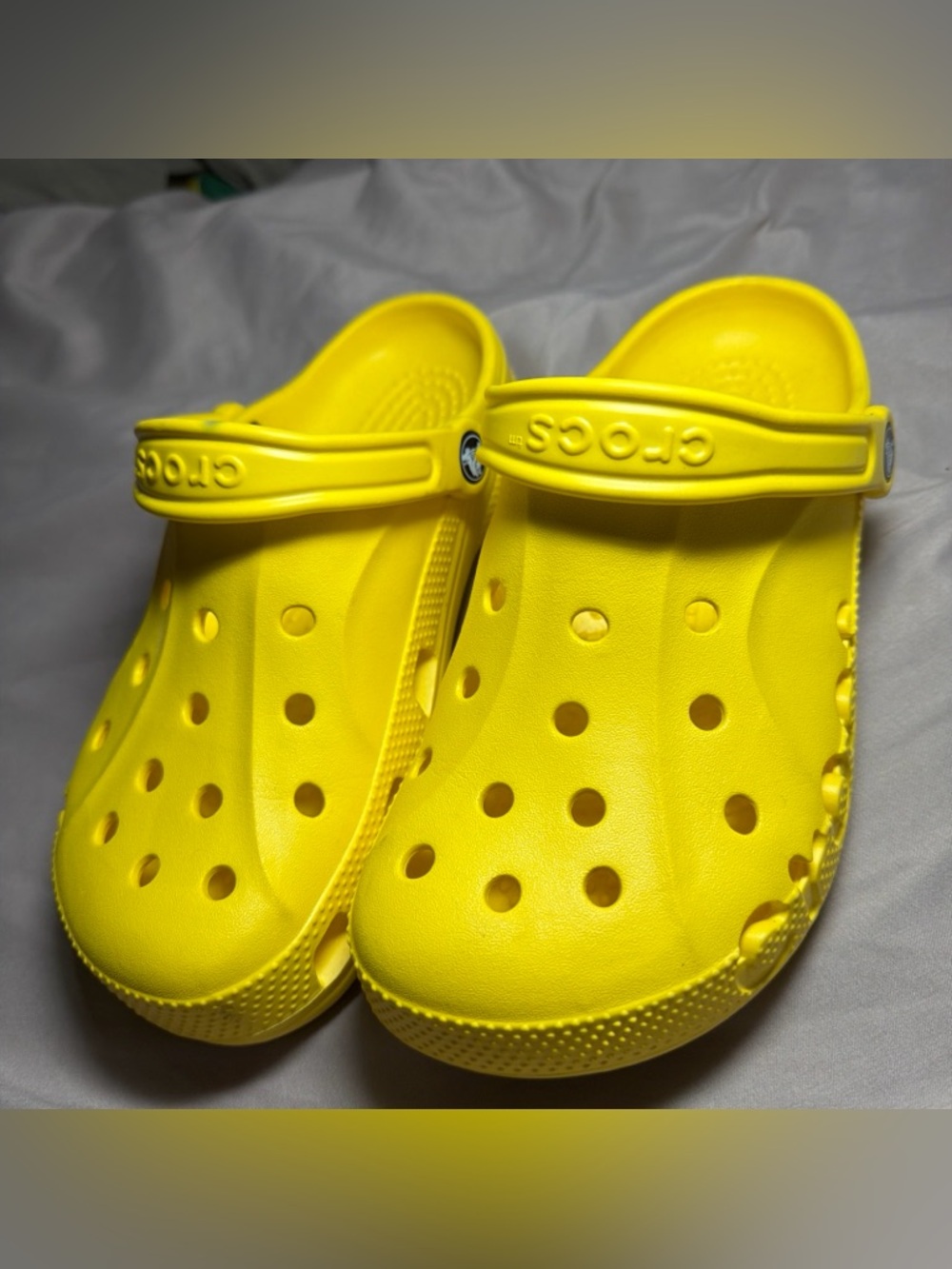 Crocs Classic Clog Bright Yellow women’s 8 men’s 6